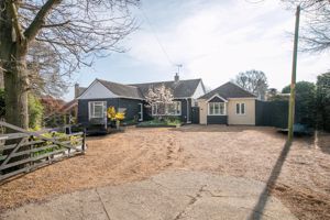 MOORS LANE- click for photo gallery